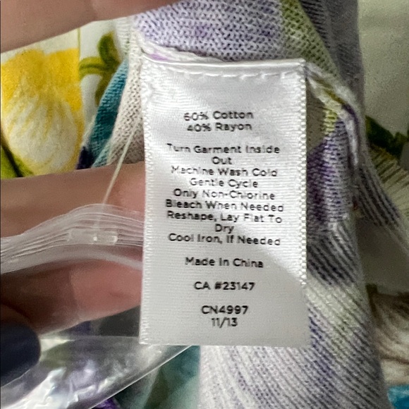 Talbots NWT Blue, Purple, Yellow, Green & Cream Floral 3/4 Sleeve Cardigan - LP - Picture 10 of 10